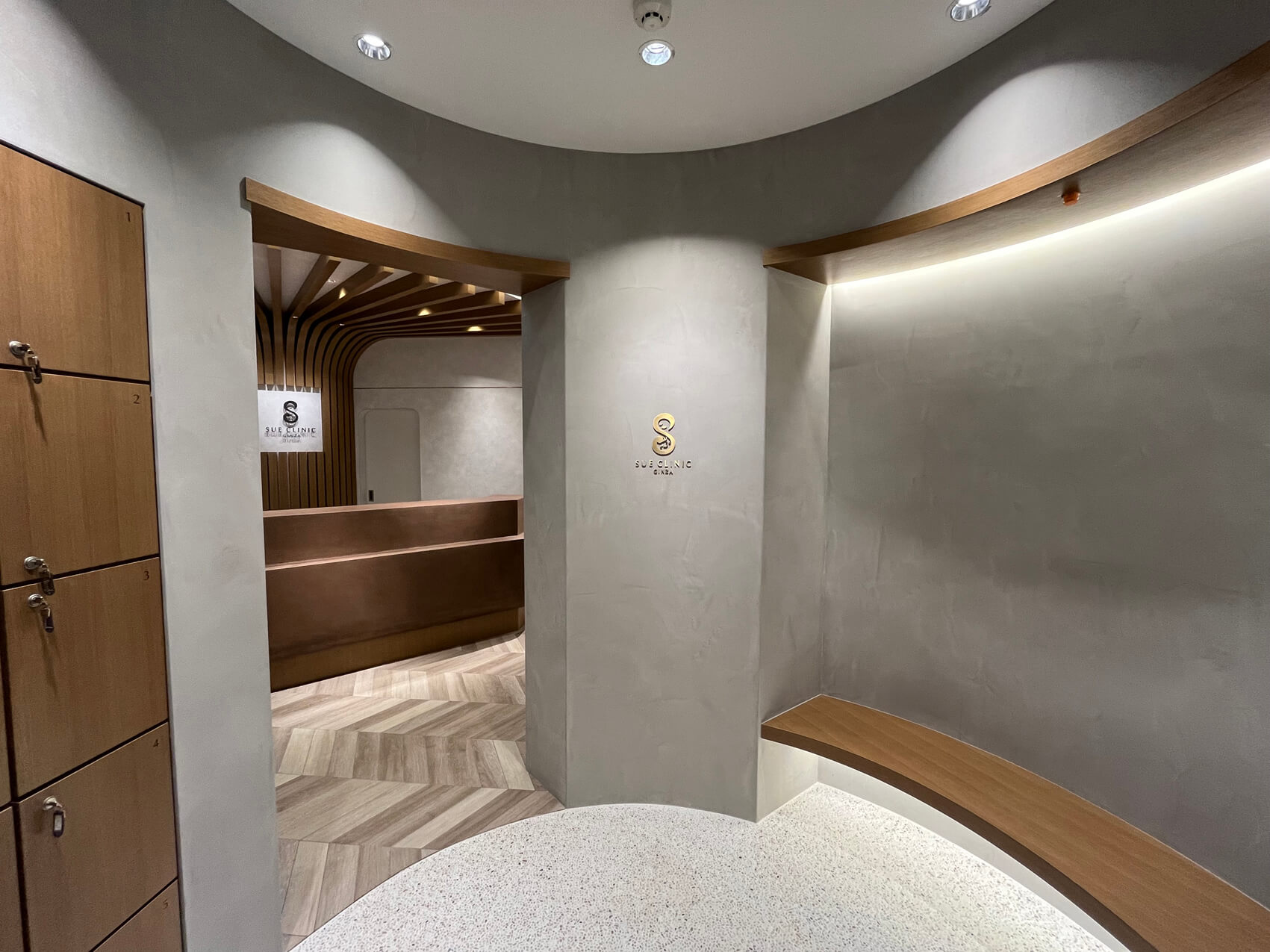 SUEクリニックの院内 入り口